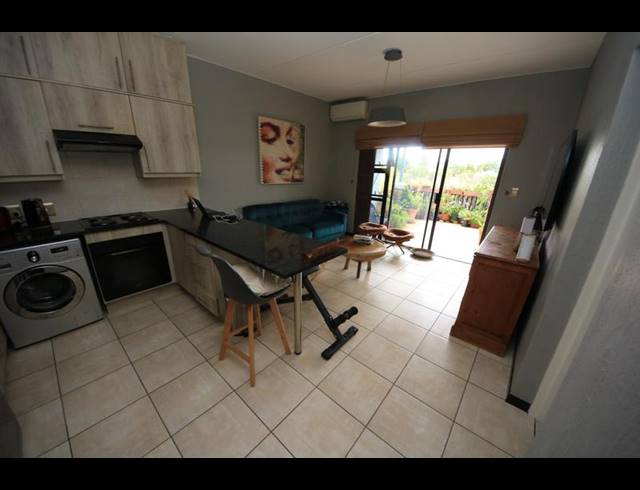 2 BEDROOM PROPERTY TO RENT IN BARBEQUE DOWNS